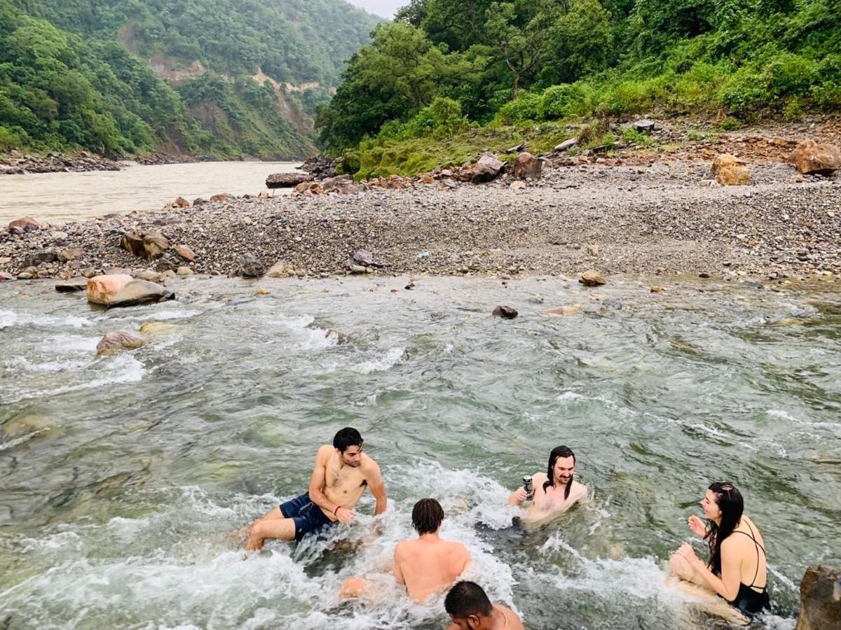 הוסטל Skyard Rishikesh, Laxman Jhula מראה חיצוני תמונה